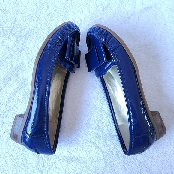 Unisa navy leather slip on flat loafer US 6 Preowned - Picture 4 of 10